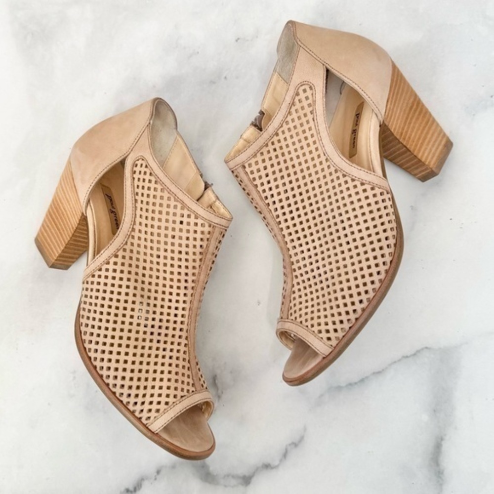 Like New Paul Green Tianna Sandals